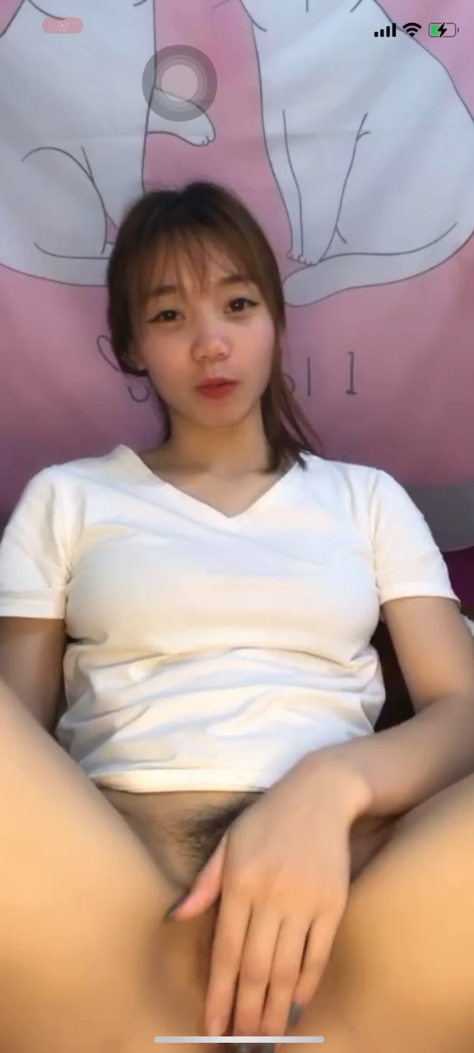 [sex clip] Áo trắng dang chân live